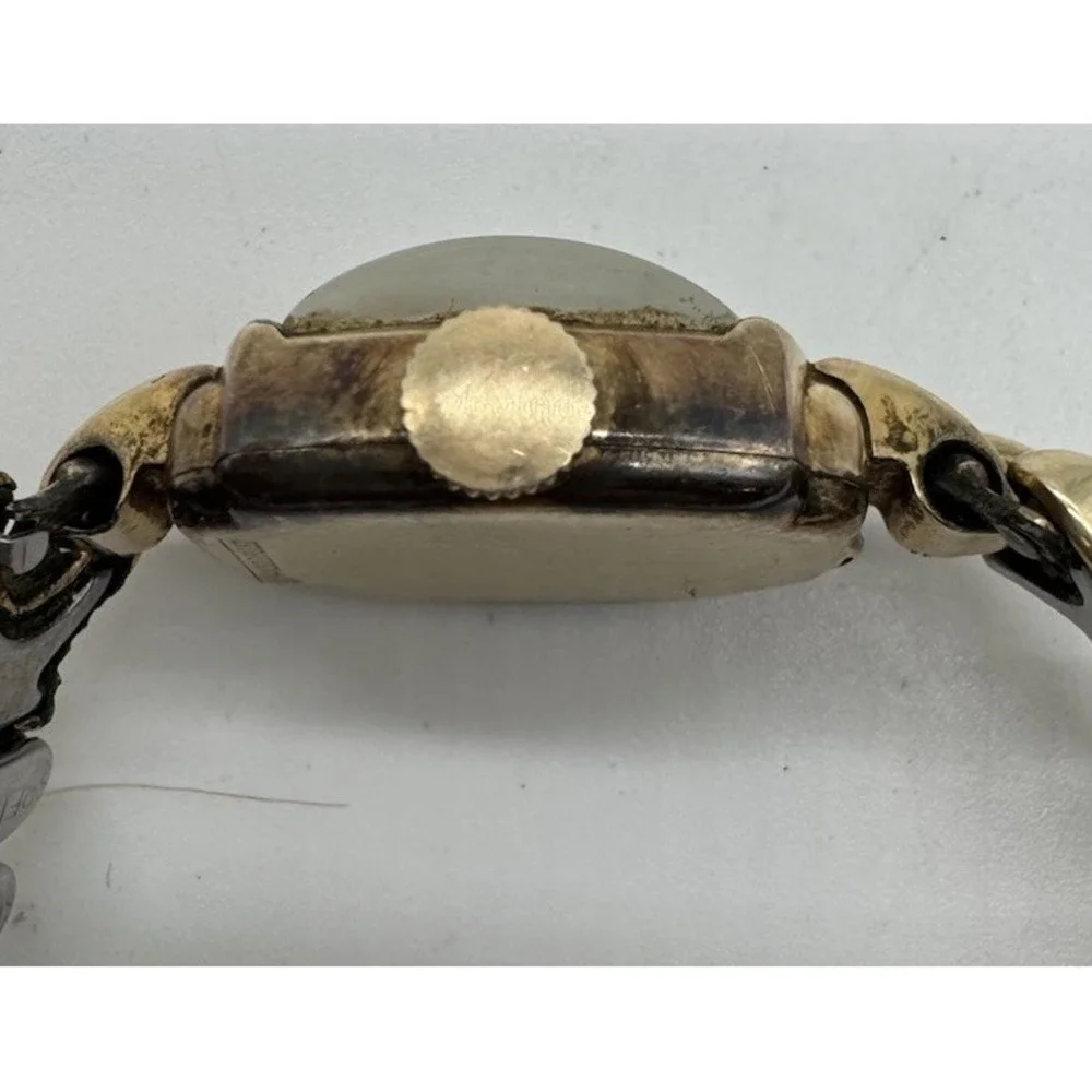 Omega elegant wristwatch